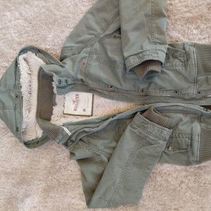 Hollister sherpa lined coat